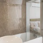 The Haus Santa Barbara I Апартаменти Лісабон