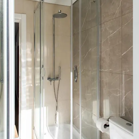 The Haus Santa Barbara I * 리스본