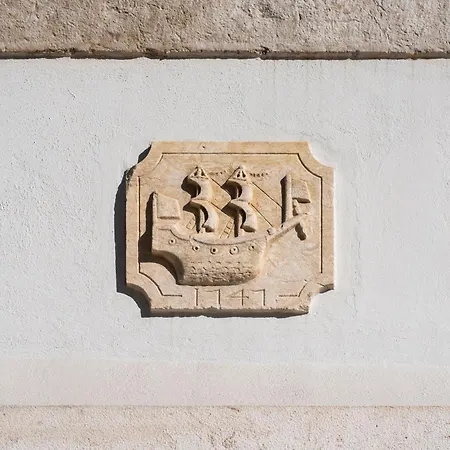 The Haus Santa Barbara I 아파트 *