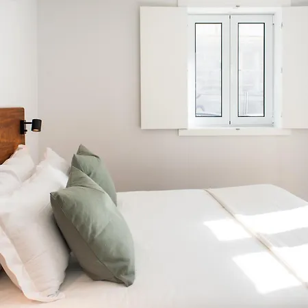 The Haus - Santa Barbara I Lissabon