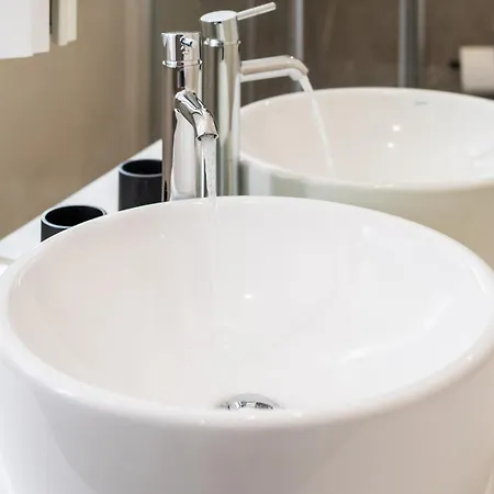 The Haus - Santa Barbara I Apartment